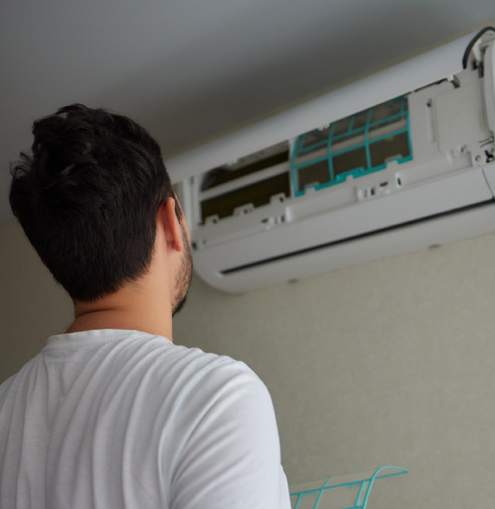 Contrôle et entretien d’une unité intérieure de climatisation murale